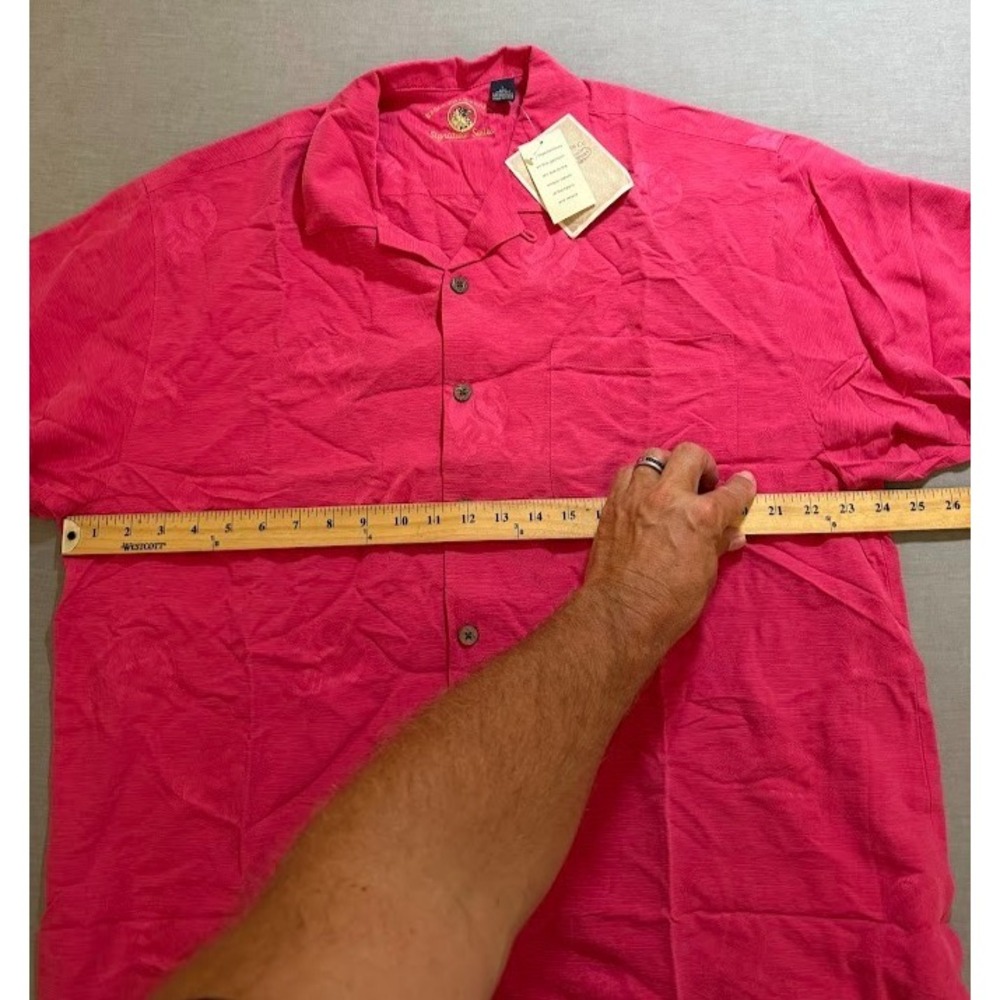M&M's Made In The Shade Shirt Adult L Red Silk Button Up Short Sleeve Camp. - Picture 6 of 9